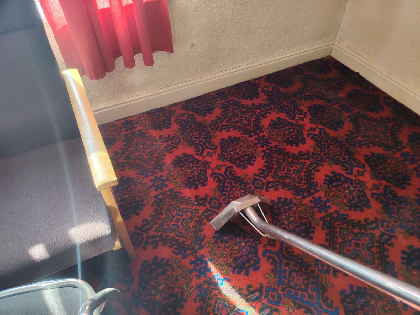 Carpet cleaning before and after photo 5